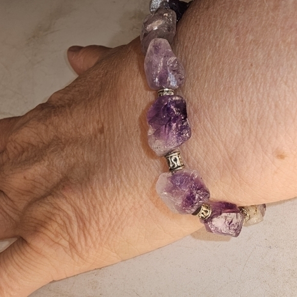 Amethyst, mother of pearl, and‎ silver bracelet - Picture 10 of 13